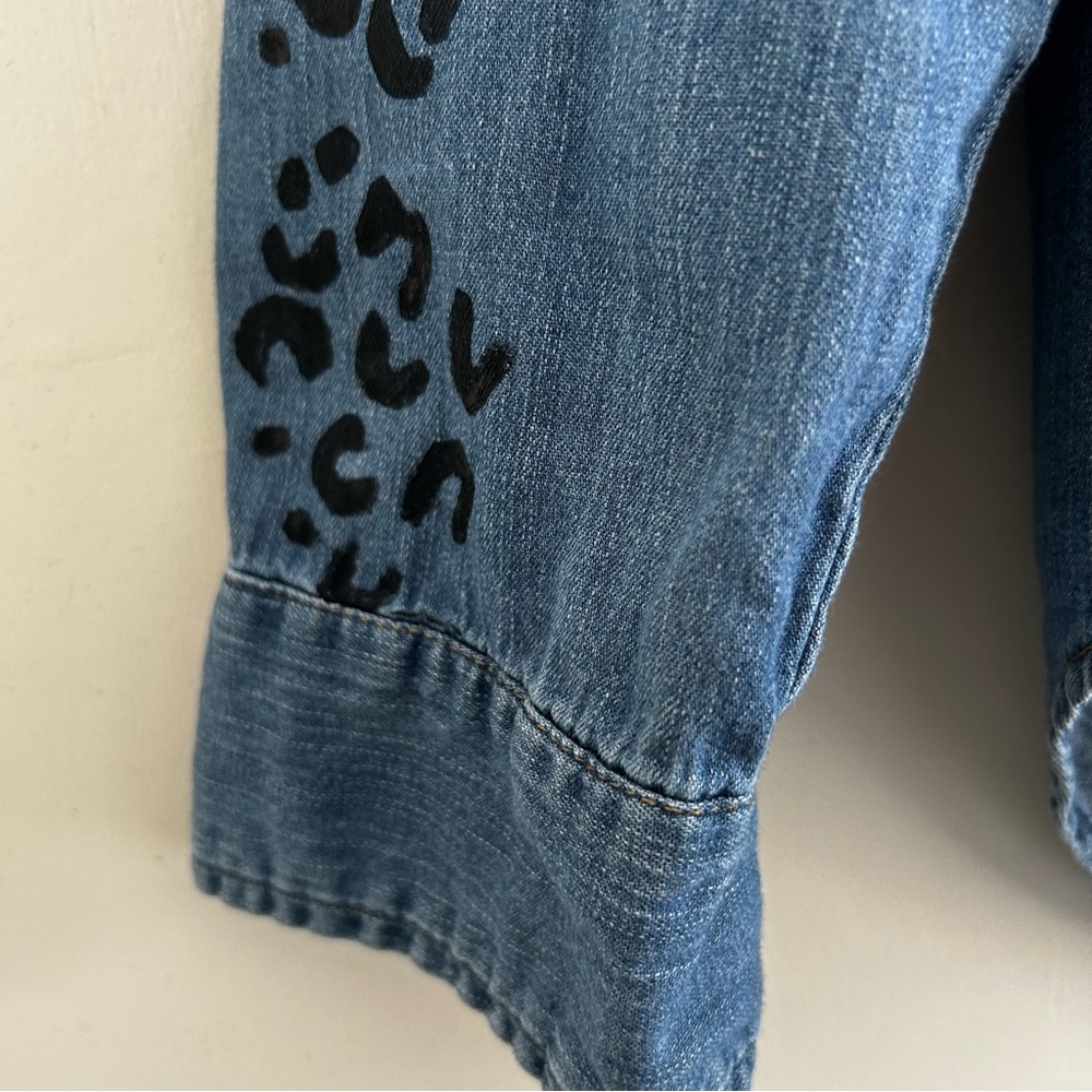 Universal Thread Hand Painted Leopard Button Up D… - image 5